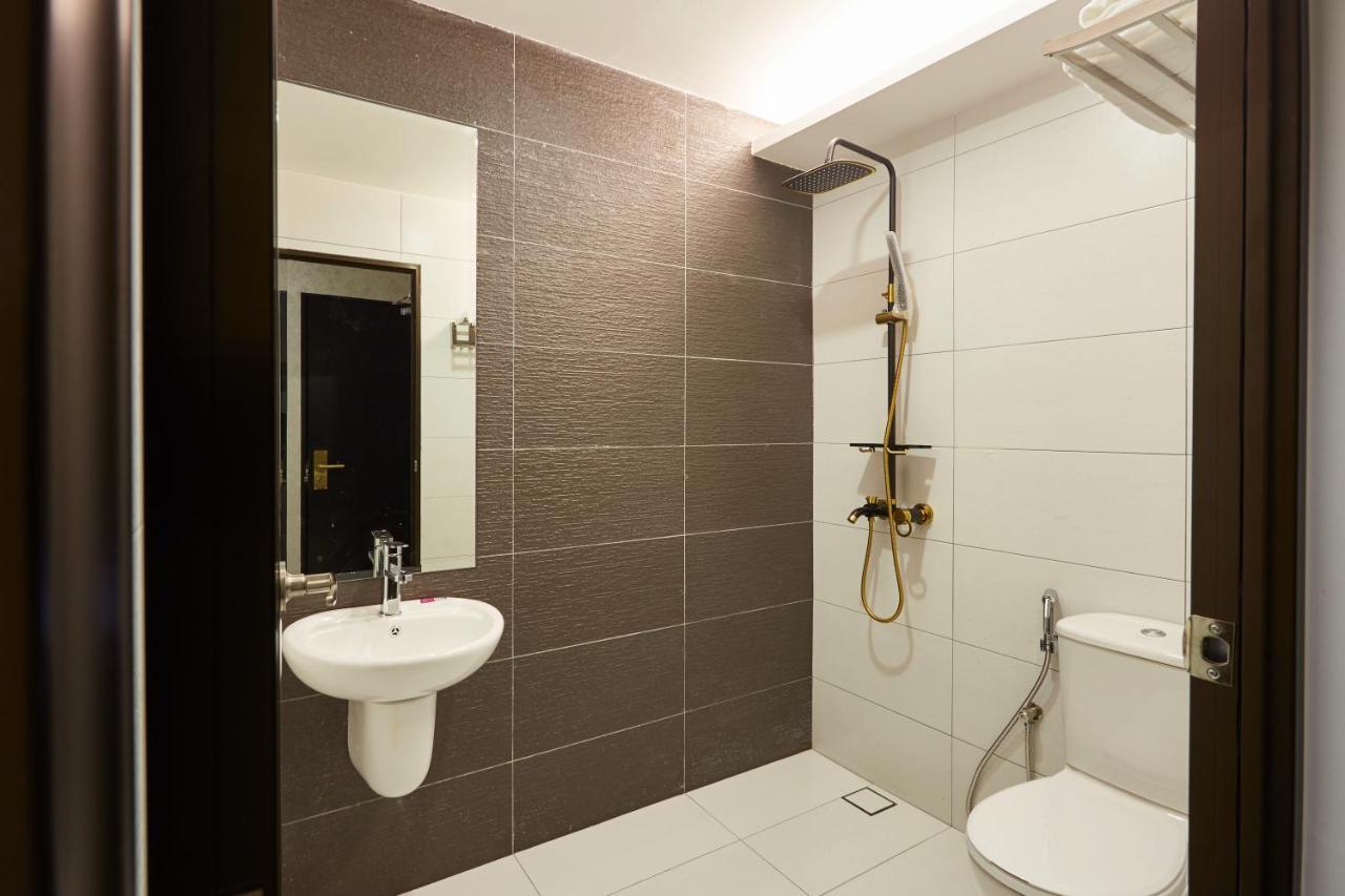 Dream Luxury Hotel Muar Esterno foto