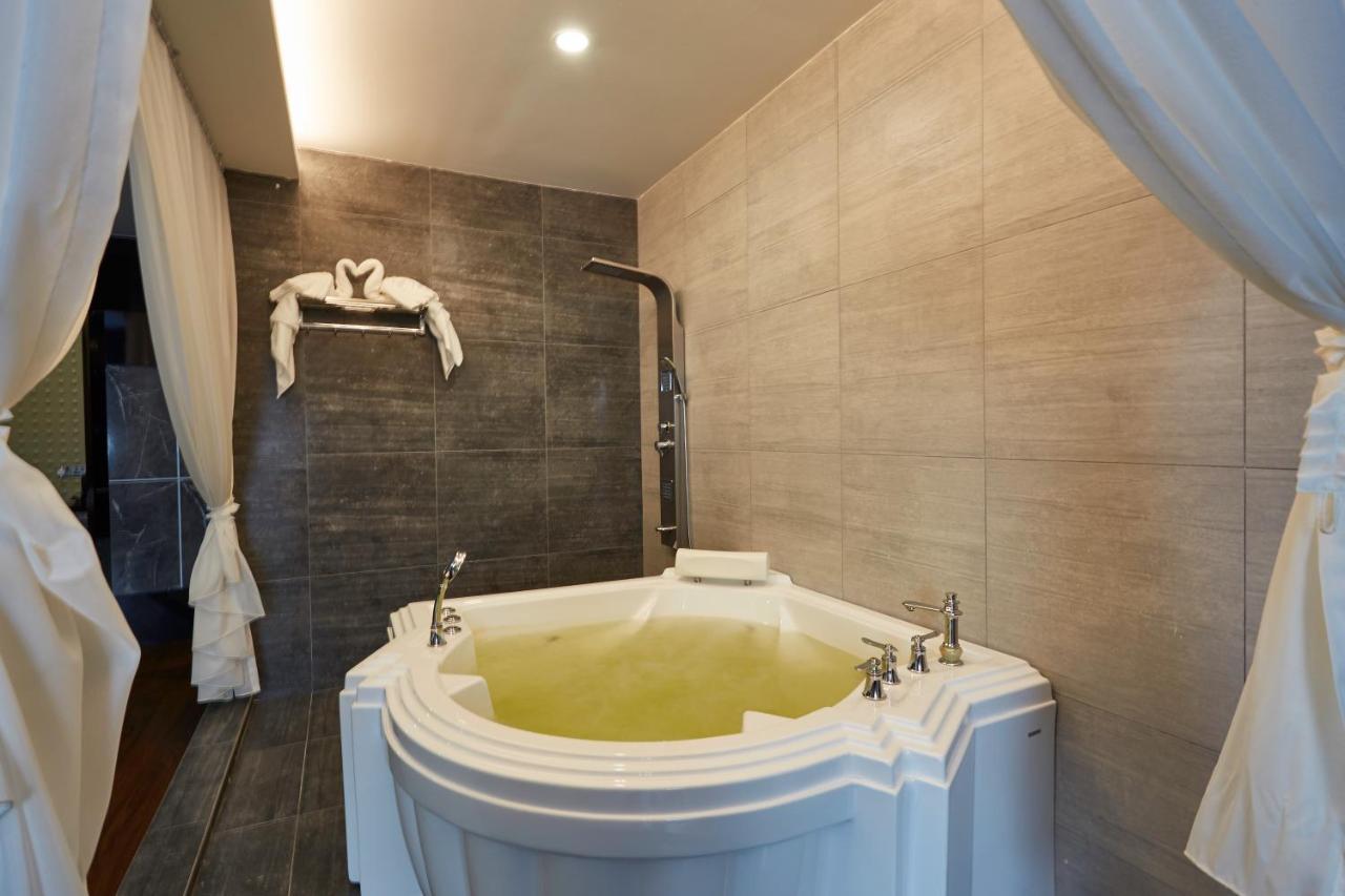 Dream Luxury Hotel Muar Esterno foto