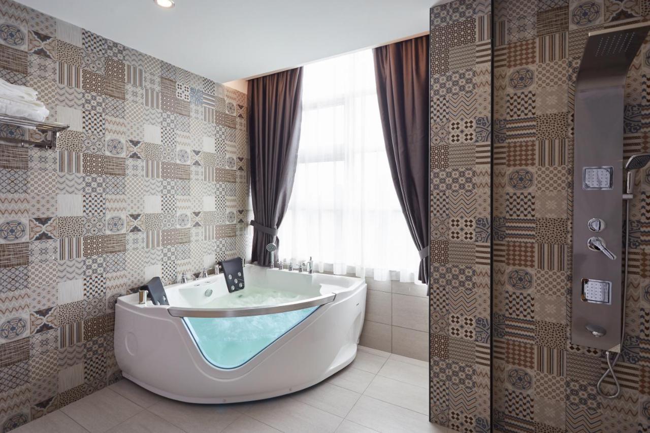 Dream Luxury Hotel Muar Esterno foto