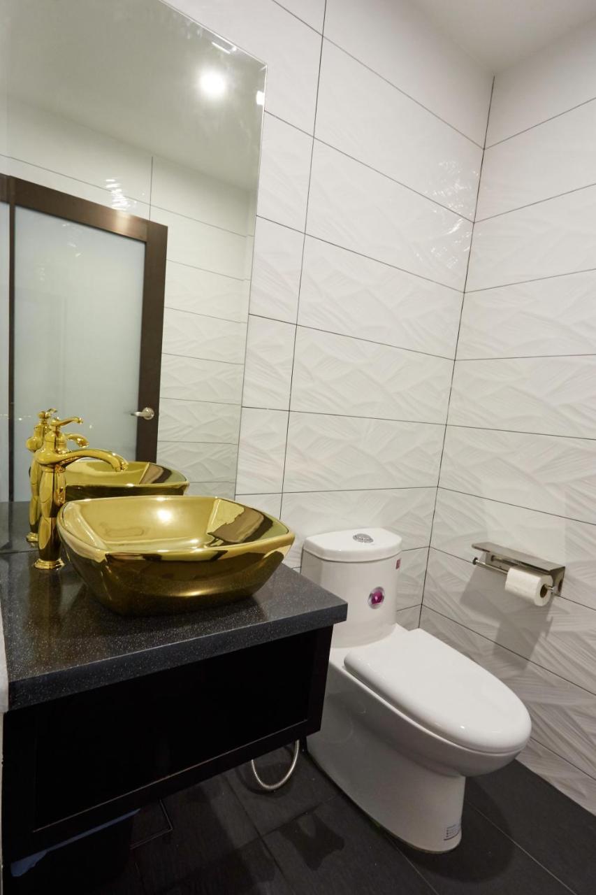 Dream Luxury Hotel Muar Esterno foto