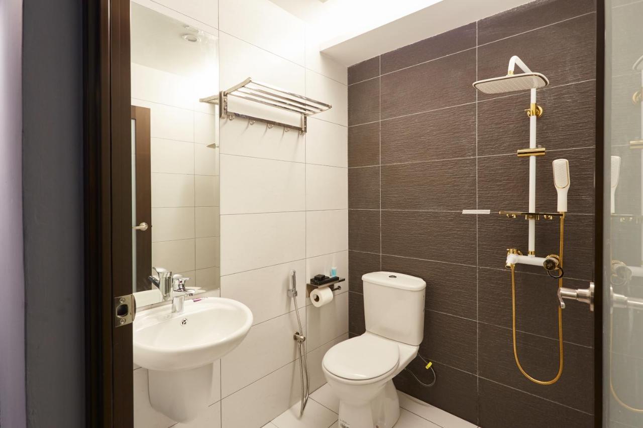 Dream Luxury Hotel Muar Esterno foto
