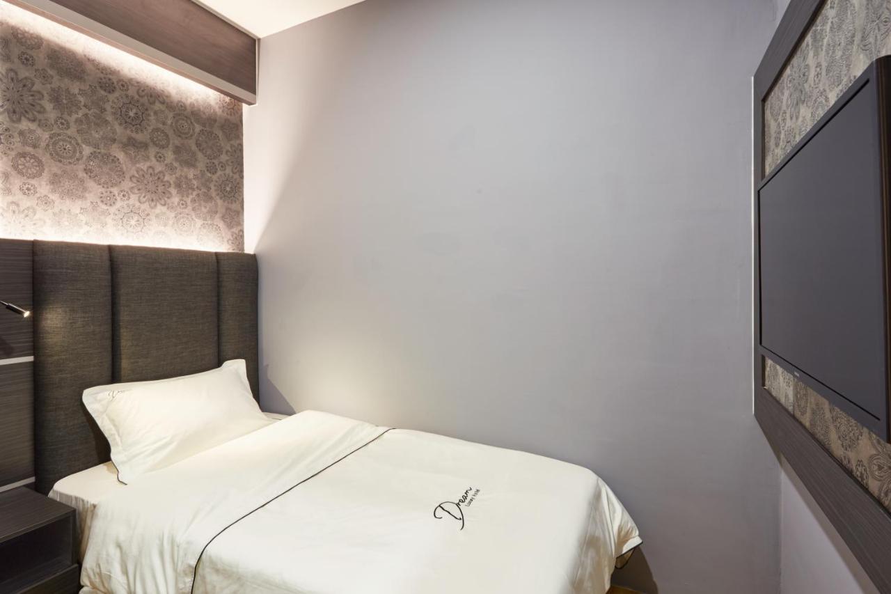 Dream Luxury Hotel Muar Esterno foto