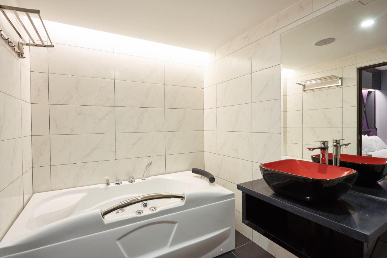 Dream Luxury Hotel Muar Esterno foto
