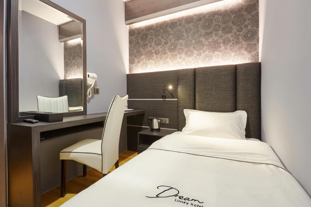 Dream Luxury Hotel Muar Esterno foto