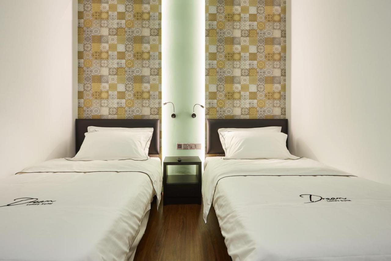 Dream Luxury Hotel Muar Esterno foto